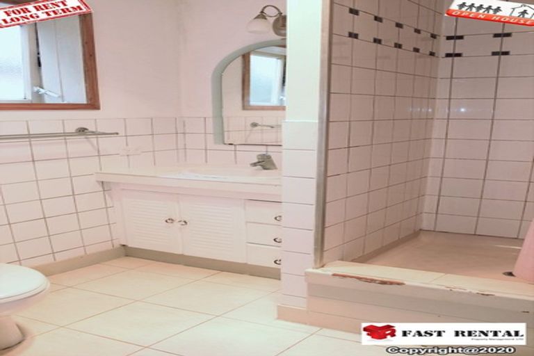 Photo of property in 132 Rangatira Road, Beach Haven, Auckland, 0626