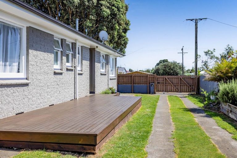 Photo of property in 15a Pratt Street, Waitara, 4320