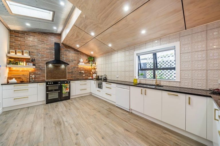 Photo of property in 54 Granville Street, Silverstream, Upper Hutt, 5019