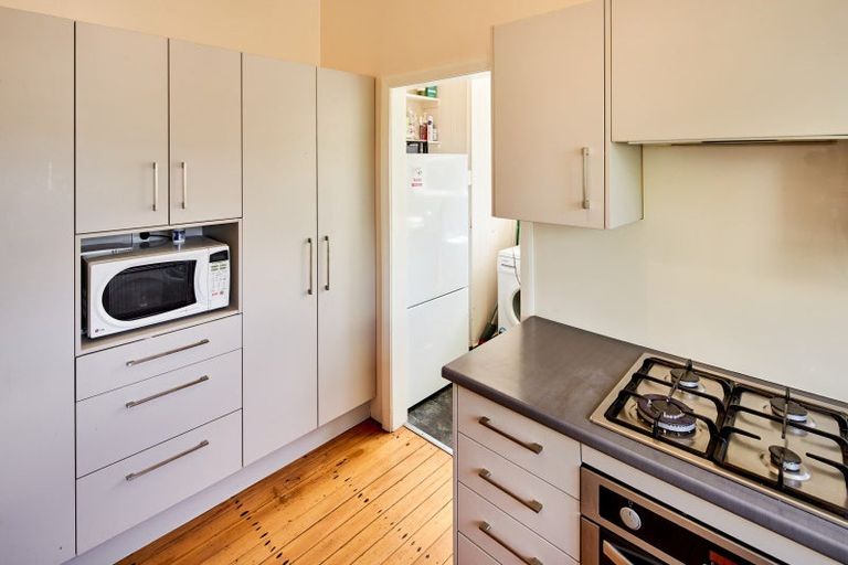 Photo of property in 6 Hobbs Grove, Epuni, Lower Hutt, 5011