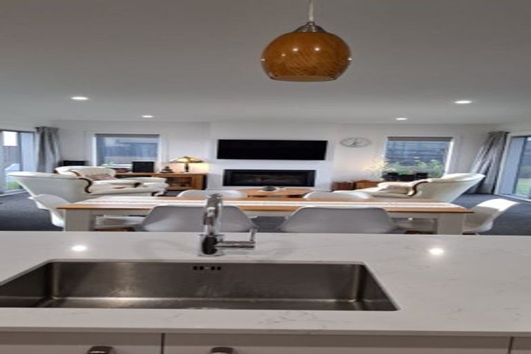 Photo of property in 45 Ngaru Crescent, Wharewaka, Taupo, 3330