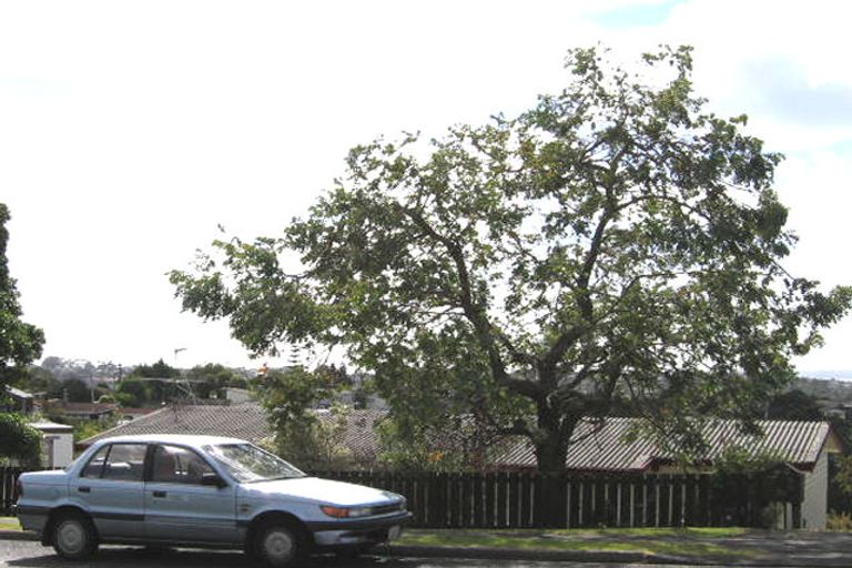 Photo of property in 2/39 Sunset Road, Totara Vale, Auckland, 0632