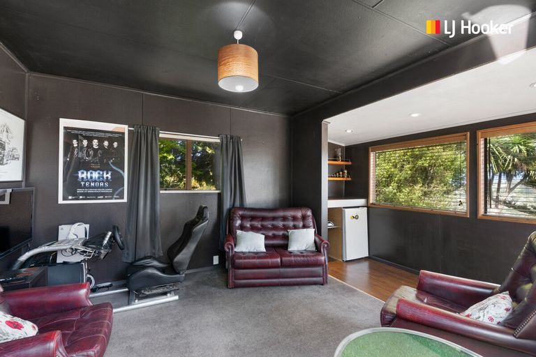 Photo of property in 112 Oakwood Avenue, Balaclava, Dunedin, 9011