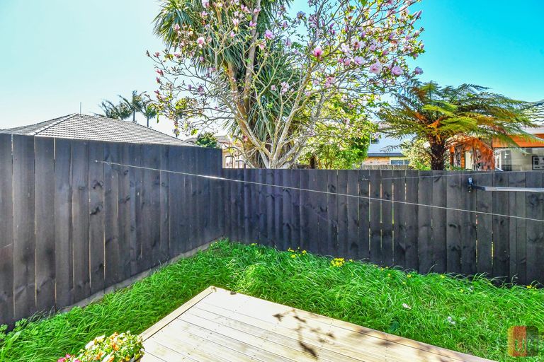 Photo of property in 5/24 Watson Place, Papatoetoe, Auckland, 2025