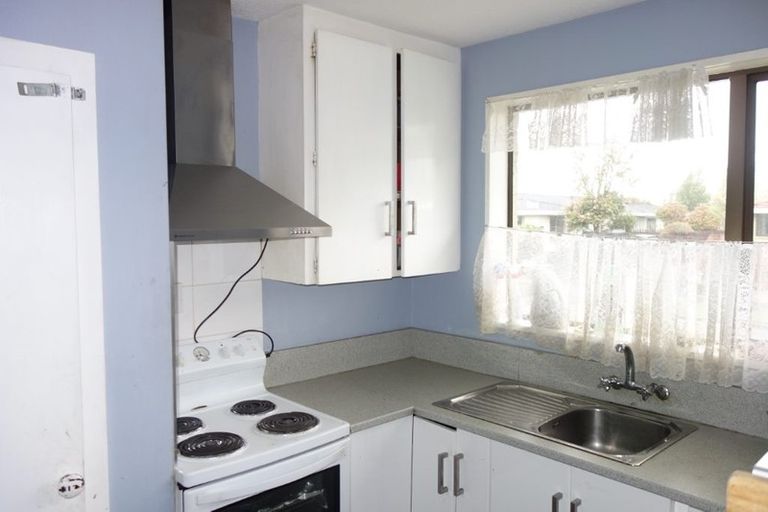 Photo of property in 22a Chipping Lane, Redwood, Christchurch, 8051