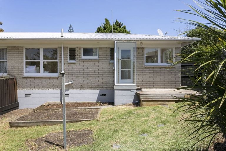Photo of property in 1/38 Bentley Avenue, Glenfield, Auckland, 0629