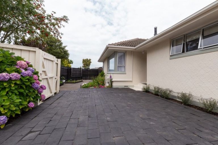 Photo of property in 84 Gilberthorpes Road, Hei Hei, Christchurch, 8042