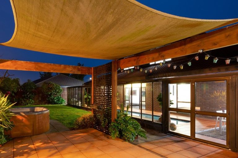 Photo of property in 41 Lowry Avenue, Redwood, Christchurch, 8051