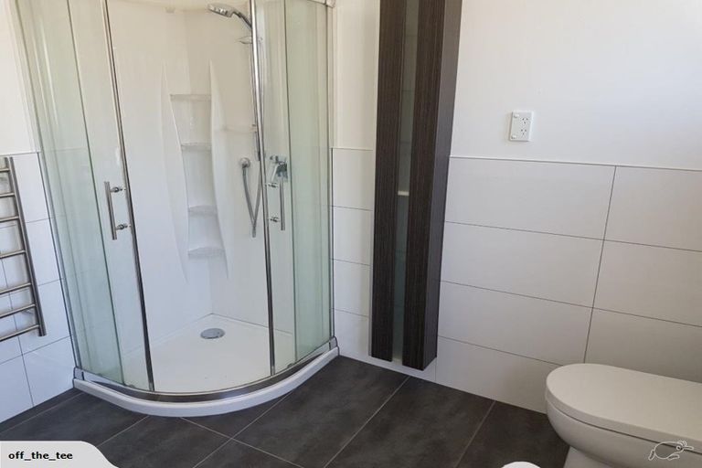 Photo of property in 9 Hillcrest Avenue, Hillcrest, Auckland, 0627