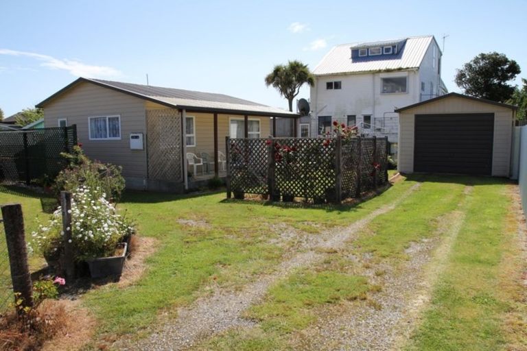 Photo of property in 4 Cook Street, Carters Beach, Westport, 7825