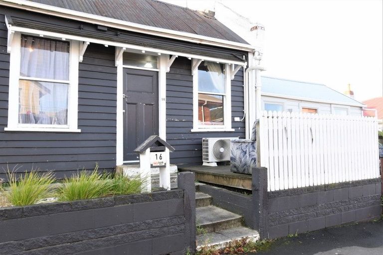 Photo of property in 16 Titan Street, North Dunedin, Dunedin, 9016