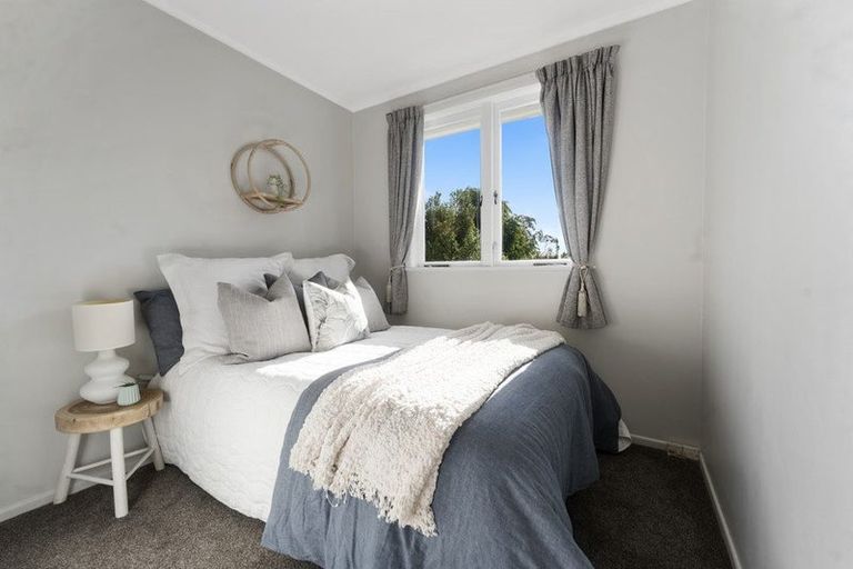 Photo of property in 1/12 Selwyn Crescent, Forrest Hill, Auckland, 0620