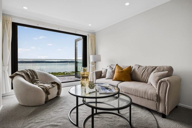 Photo of property in 64 Seacrest Drive, West Harbour, Auckland, 0618