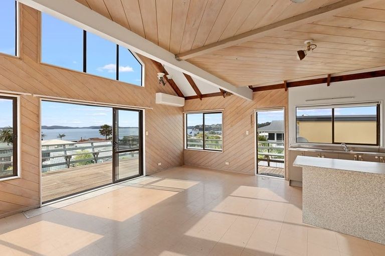 Photo of property in 6 Kotuku Place, Snells Beach, 0920