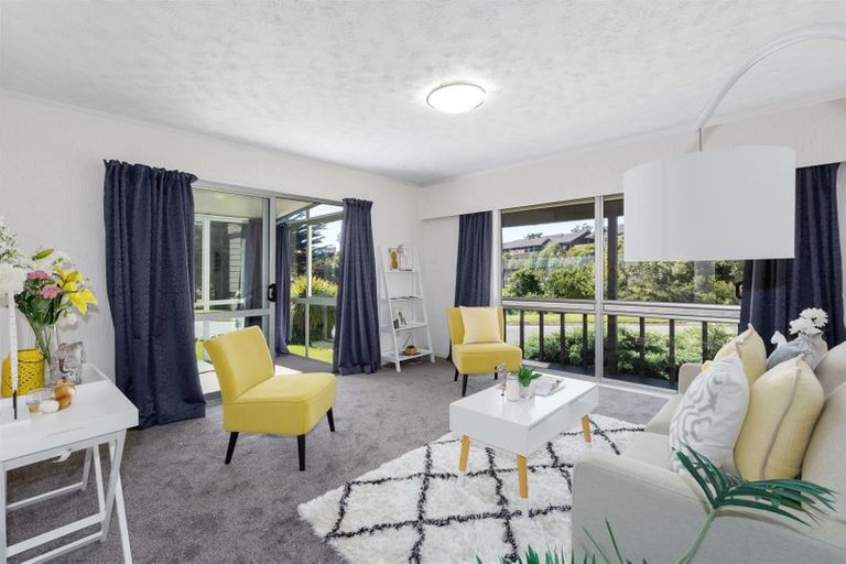 Photo of property in 5 Halyard Place, Whitby, Porirua, 5024