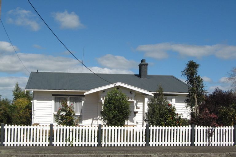 Photo of property in 27 Harris Street, Marton, 4710