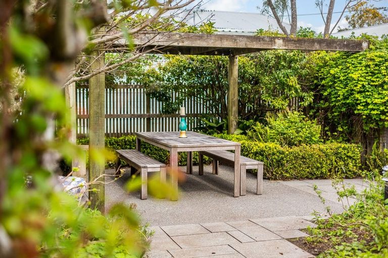 Photo of property in 9 Karamu Street, Eastbourne, Lower Hutt, 5013