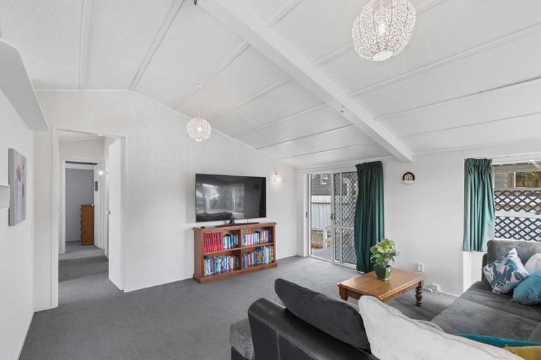 Photo of property in 10 Pirinoa Street, Feilding, 4702
