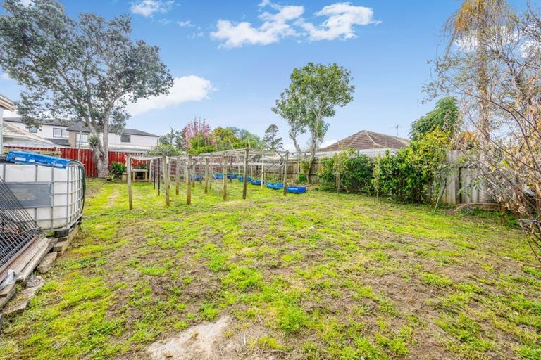 Photo of property in 76 Mclean Avenue, Papatoetoe, Auckland, 2025