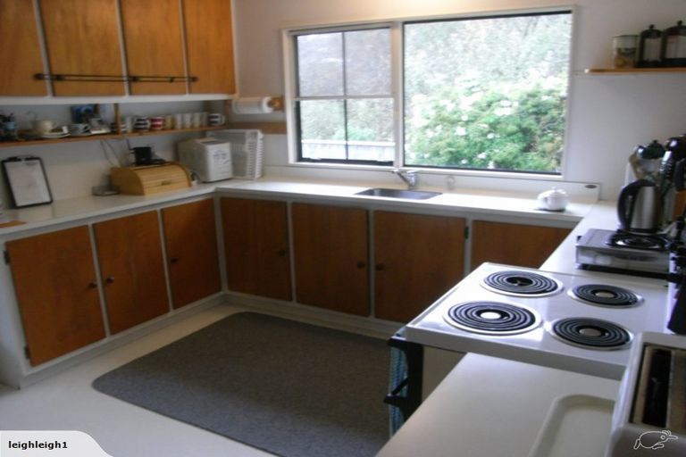 Photo of property in 30a Oxford Street, Tawa, Wellington, 5028