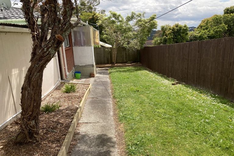 Photo of property in 2/1 Leigh Terrace, Bayview, Auckland, 0629