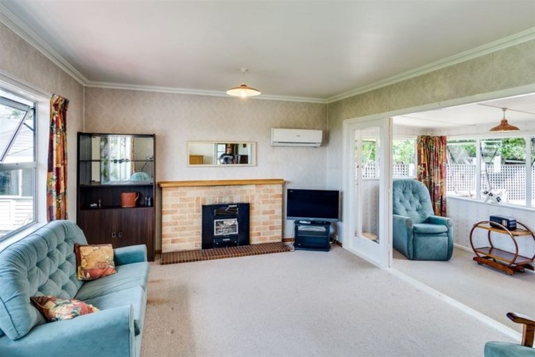 Photo of property in 11 Enfield Road, Hospital Hill, Napier, 4110