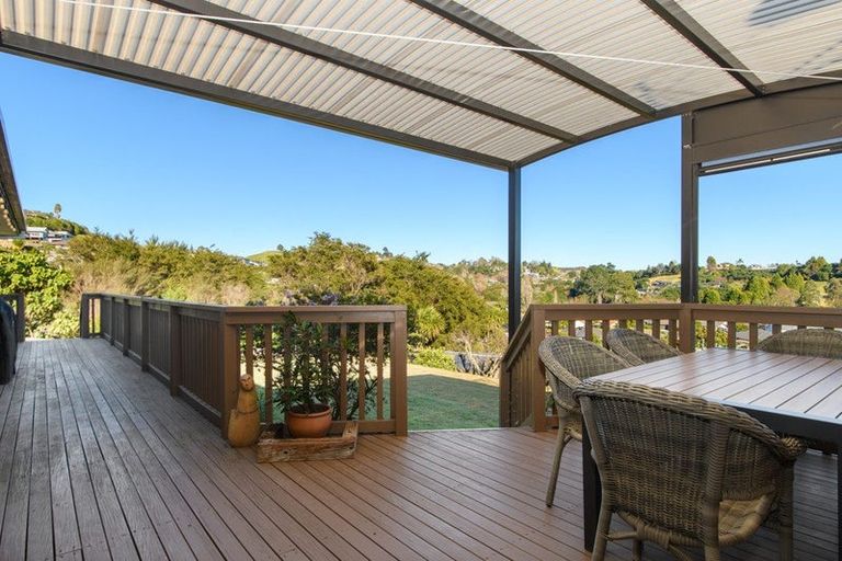 Photo of property in 76 Oteki Park Drive, Welcome Bay, Tauranga, 3112
