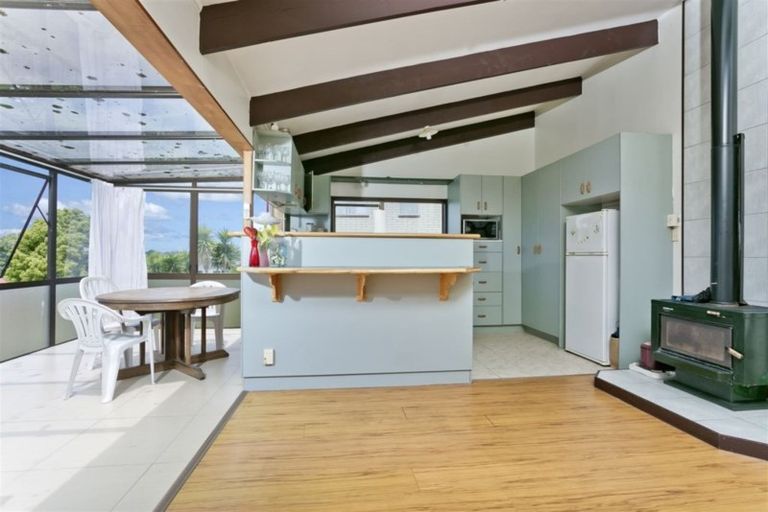 Photo of property in 449 Glenfield Road, Glenfield, Auckland, 0629