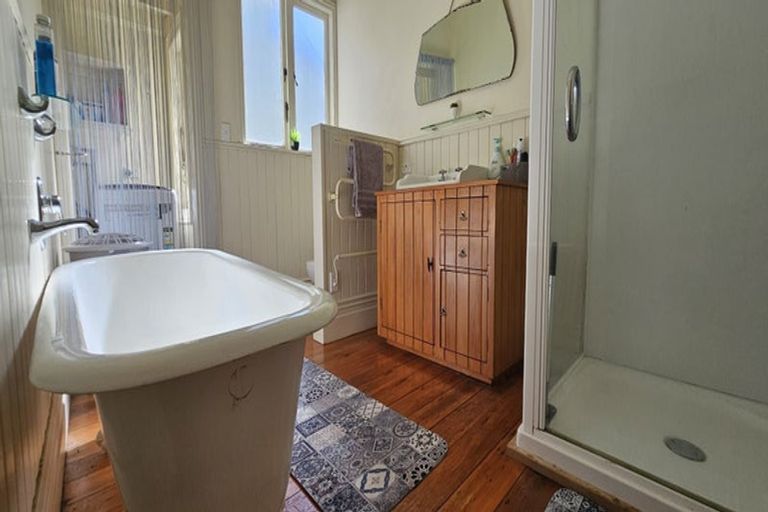 Photo of property in 106 Calliope Road, Stanley Point, Auckland, 0624