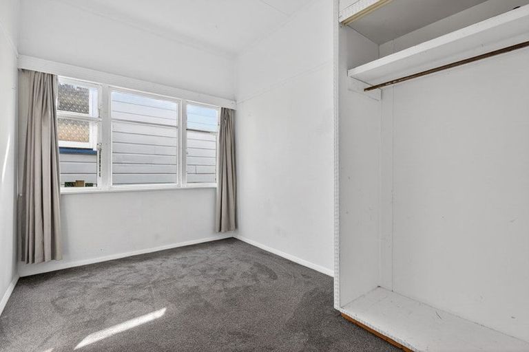 Photo of property in 122 Wallace Street, Mount Cook, Wellington, 6021