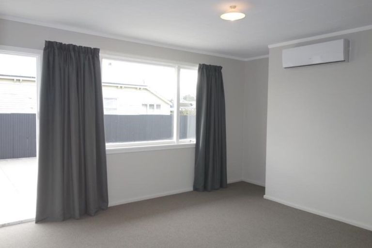 Photo of property in 2/72 Geraldine Street, Edgeware, Christchurch, 8013