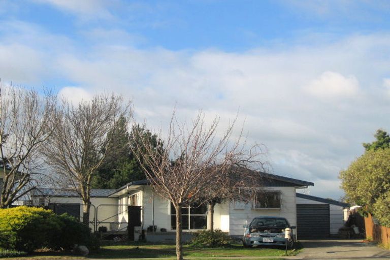 Photo of property in 16 Clement Place, Greenmeadows, Napier, 4112