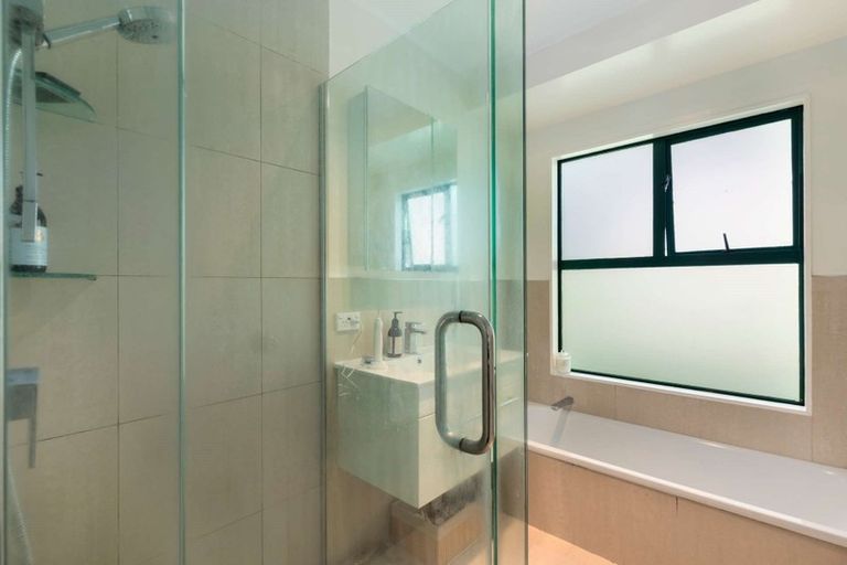 Photo of property in 51b Clayburn Road, Glen Eden, Auckland, 0602