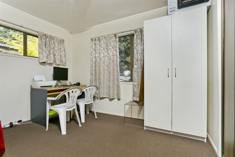 Photo of property in 449 Glenfield Road, Glenfield, Auckland, 0629