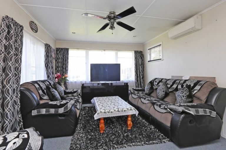 Photo of property in 112 Warwick Road, Mayfair, Hastings, 4122