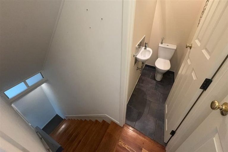 Photo of property in 42 Miromiro Road, Normandale, Lower Hutt, 5010