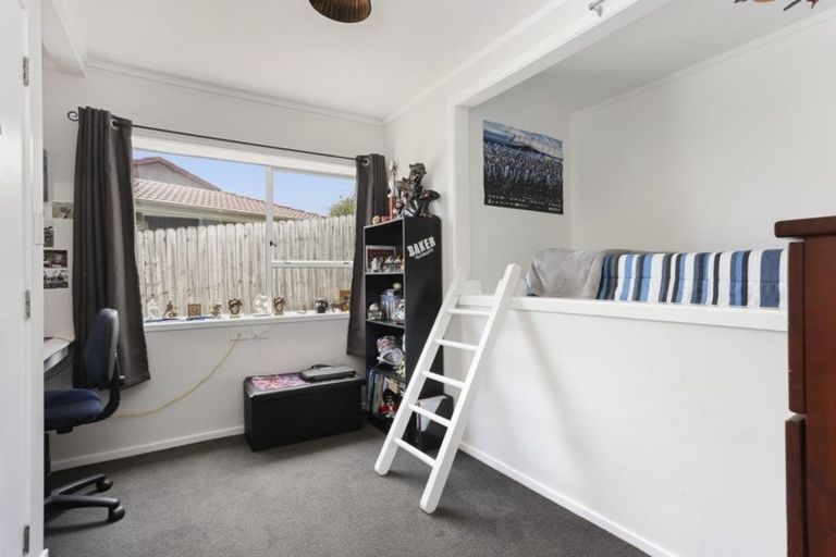 Photo of property in 9 Montclair Rise, Browns Bay, Auckland, 0630