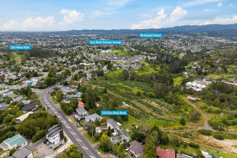 Photo of property in 224 Don Buck Road, Massey, Auckland, 0614