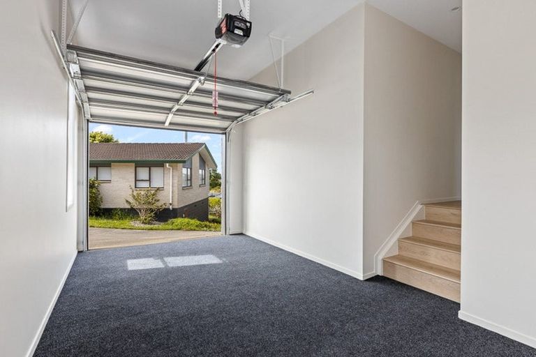 Photo of property in 1/43 Watea Road, Torbay, Auckland, 0630