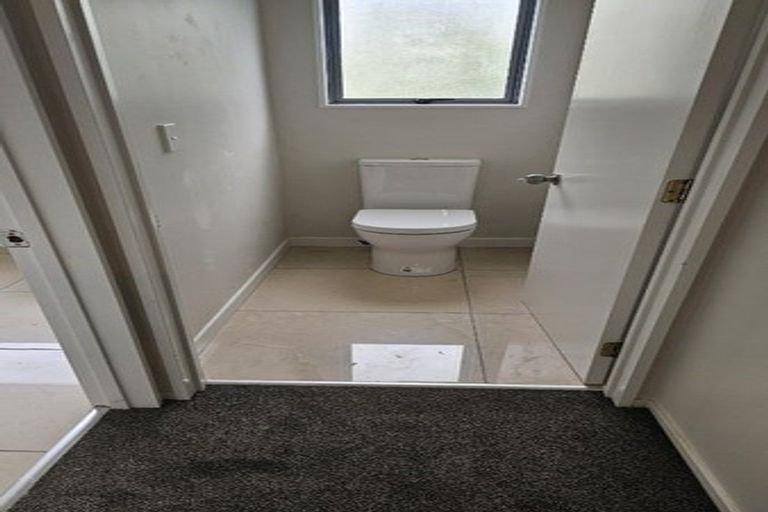 Photo of property in 283a Don Buck Road, Massey, Auckland, 0614