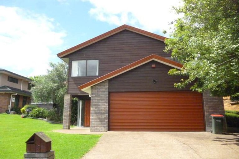 Photo of property in 5 Spears Place, Botany Downs, Auckland, 2010