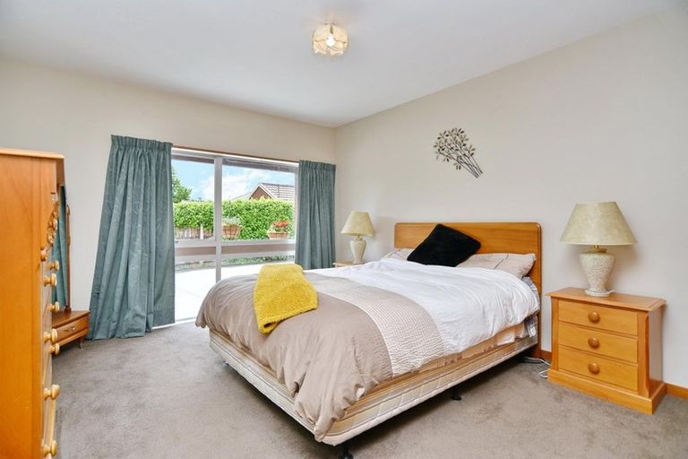 Photo of property in 1/5 Hythe Lane, Saint Martins, Christchurch, 8022