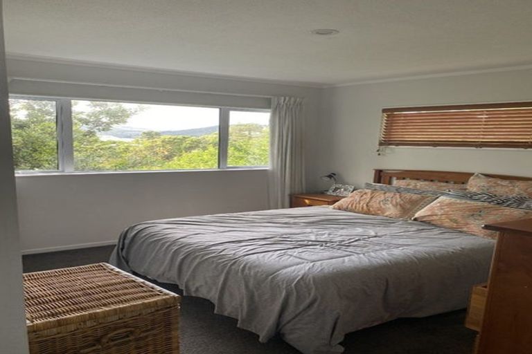 Photo of property in 8 Westra View, Tawa, Wellington, 5028