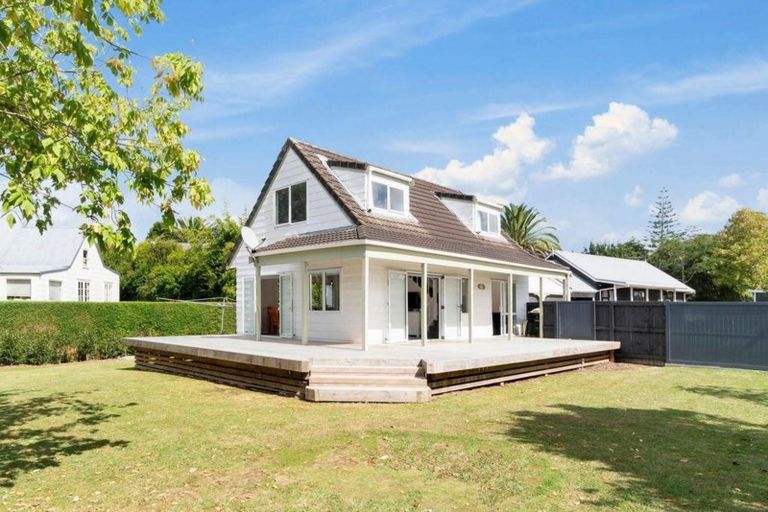 Photo of property in 9 Rheingold Place, Huapai, Kumeu, 0810