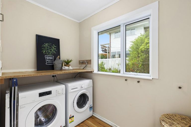 Photo of property in 51 Winston Street, Crofton Downs, Wellington, 6035