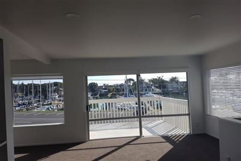 Photo of property in 2/12 Inga Road, Milford, Auckland, 0620