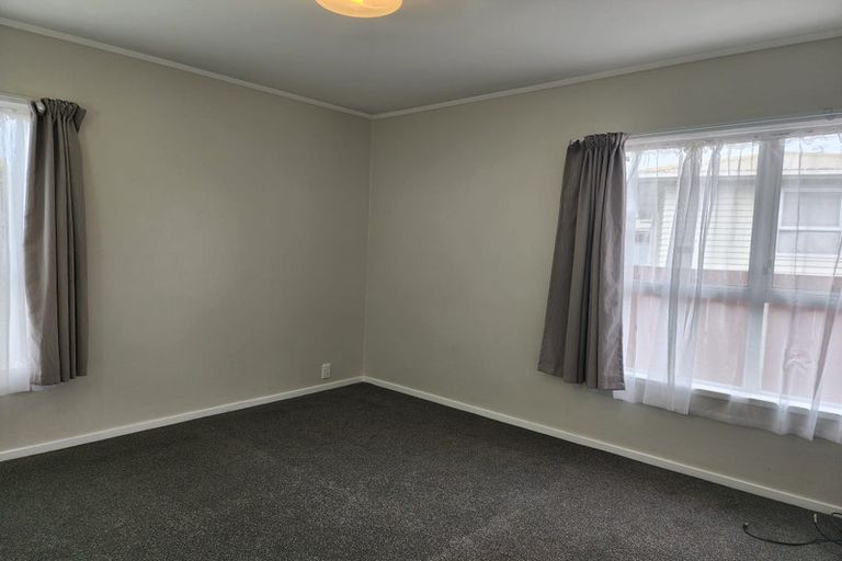 Photo of property in 58 Riverpark Crescent, Henderson, Auckland, 0610