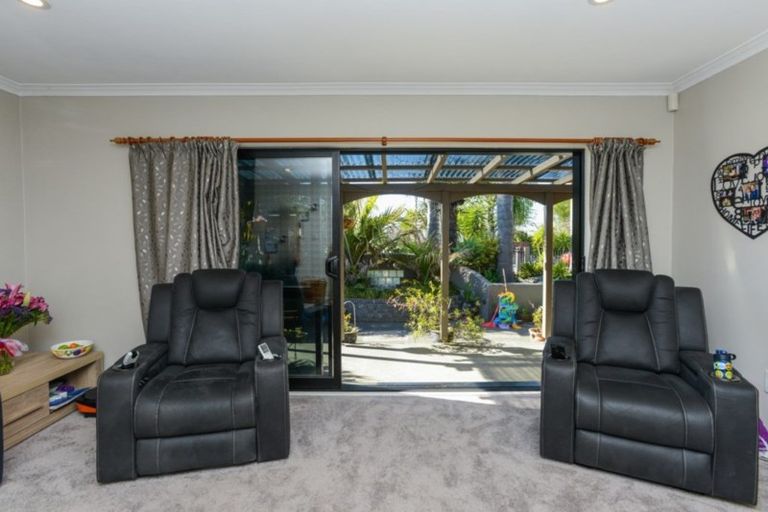 Photo of property in 9 Anzac Avenue, Onekawa, Napier, 4110