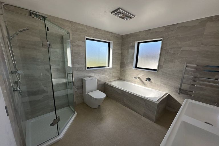 Photo of property in 20 Baumea Rise, Massey, Auckland, 0614