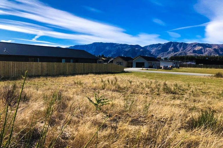 Photo of property in 5 Teal Place, Lake Hawea, Wanaka, 9382